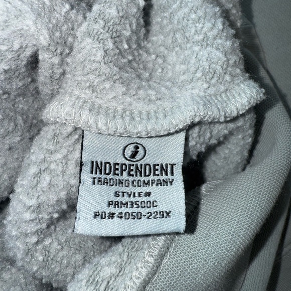 Anti Social Social Wives Club Gray Sweatshirt | Size: M/L - Picture 3 of 4